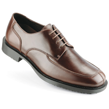 This polished oxford promotes your look and level of comfort. Move through every step of your day with confidence. Smooth full grain leather sets an executive tone as the shock-absorbing SFC Mighty Grip outsole keeps you safe on your feet. Built with a steel shank and removable cushioned insoles these shoes will help you navigate your way through any spill on any surface. Shoes For Crews - Aristocrat II - Men’s / Brown Slip Resistant Dress Shoes
