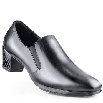 Classic Italian inspired design meets modern technology. Dress up your day with this classic style. The 1 1/2" stacked polymer & rubber heel and pointed toe are perfectly paired with our exclusive SFC Mighty Grip slip-resistant outsole. The shoe is fully lined inside with leather and includes leather-lined cushioned insoles and a cushioned footboard for endless comfort and luxurious style. A steel shank provides arch support and elastic goring ensures a great fit. Shoes For Crews - Classico - Black / Women’s Slip Proof Dress Shoes