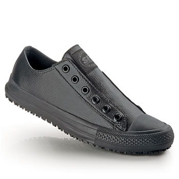 A popular classic now available lace free! This water-resistant genuine leather style features our exclusive SFC Mighty Grip slip-resistant outsole cushioned insoles elastic goring for a secure fit and featherlight technology featuring compressed foam midsoles. Shoes For Crews - Old School E-Z - Black / Men’s Slip Proof Athletic Shoes