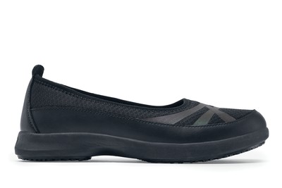 Yogi: Women's Black Slip-Resistant Casual Shoes | Shoes For Crews - Canada