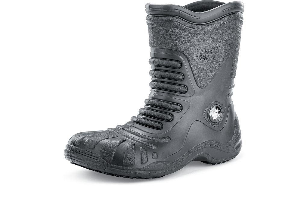what does soft toe boot mean