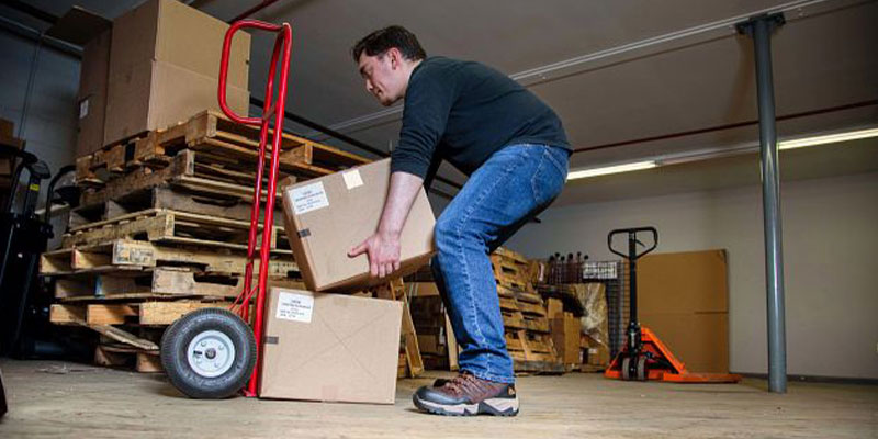 Lightweight Safety Shoes for Warehouse Employees 