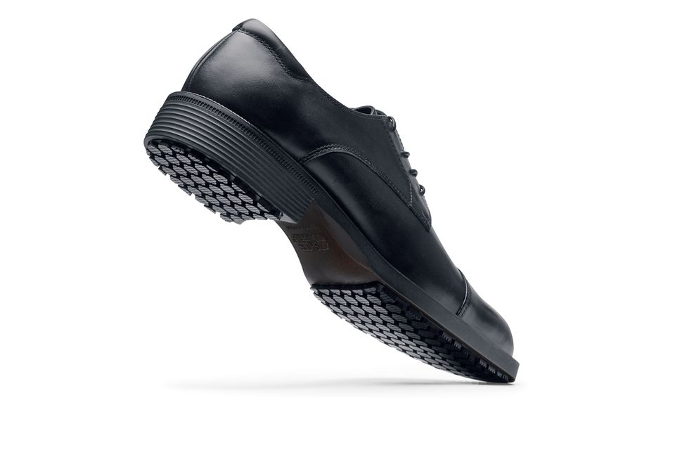 [REQUEST] Best shoes to wear serving for a highend restaurant
