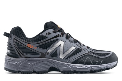 Men's Slip-Resistant Athletic Shoes 