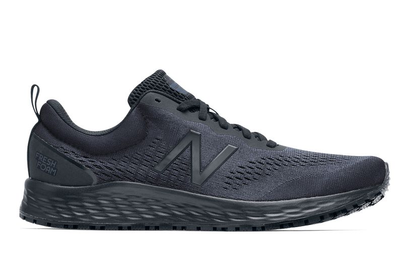 New Balance Arishi V3: Men's Black Slip-Resistant Shoes