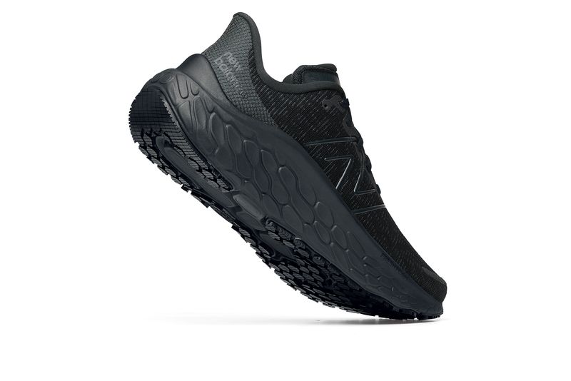 New Balance Women's Fresh Foam X Kaiha Road (black)