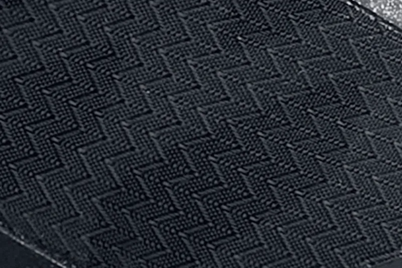 Lila Springer Mesh detail view