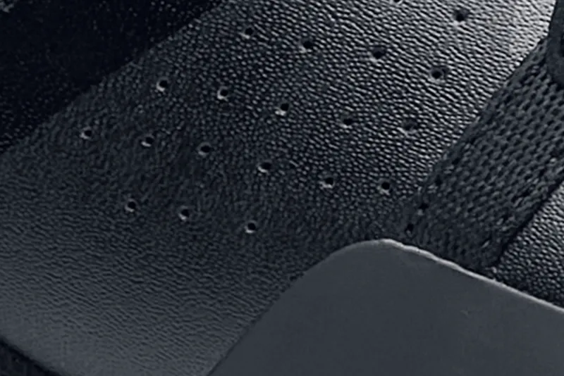 Springer Leather detail view