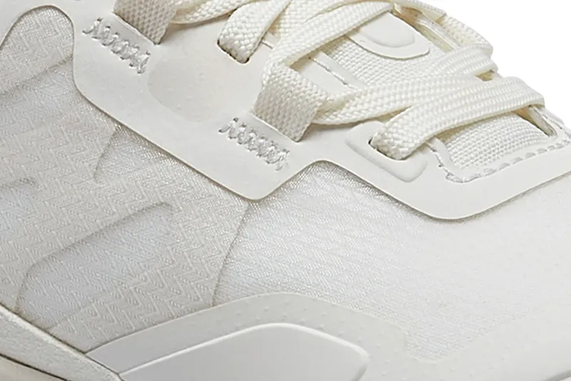Lila Springer Mesh detail view