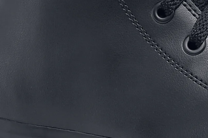 Pembroke - Leather detail view
