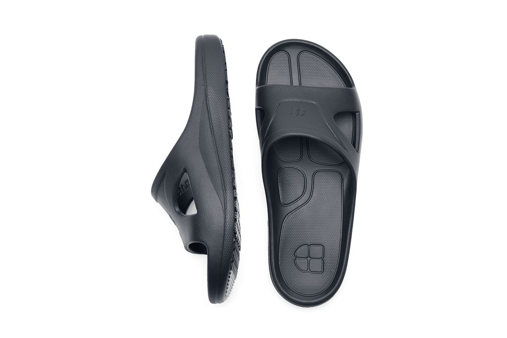 puma sandals below 800