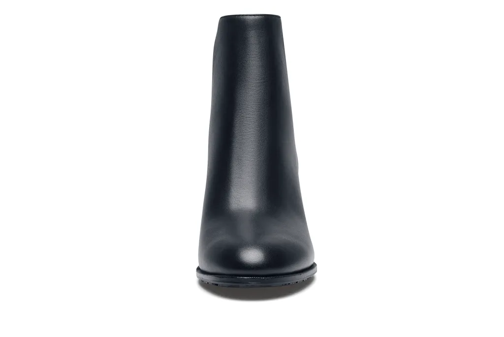 Women's Black Slip-Resistant Pull-On Chelsea Boots