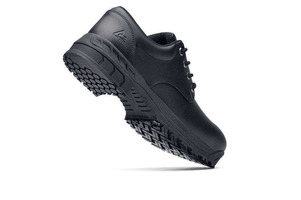 non slip closed toe shoes