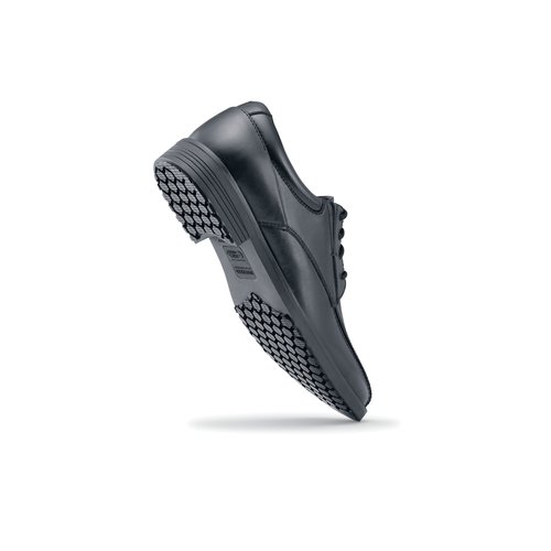 dockers slip resistant shoes